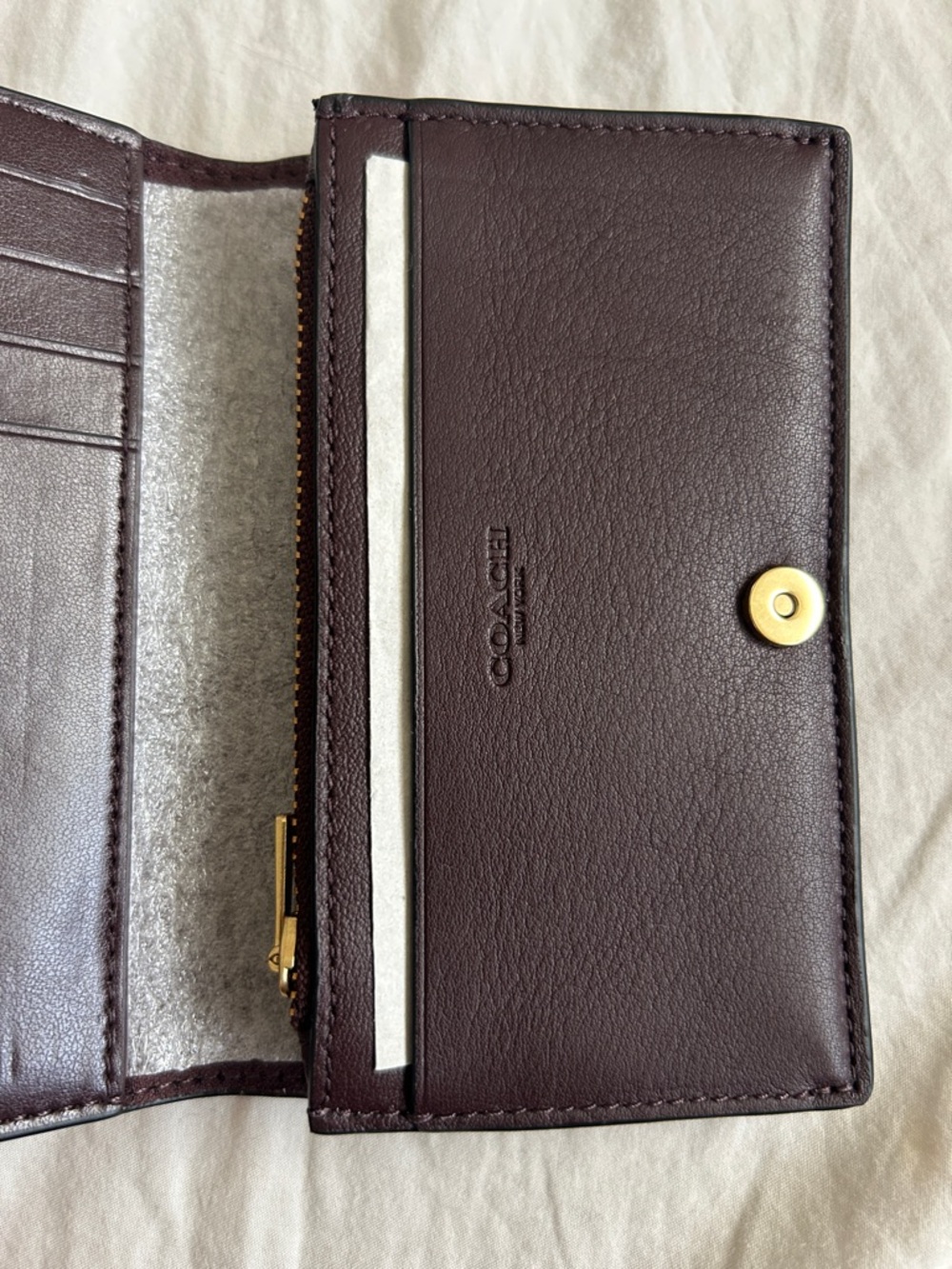 Coach Dreamer card case in Oxblood - Picture 8 of 9